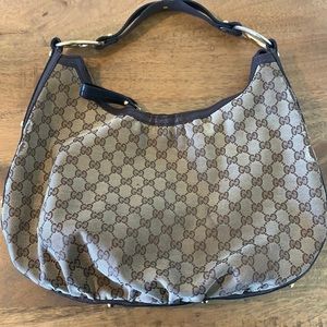 GUCCI Purse with Dual Toned Leather Detailing